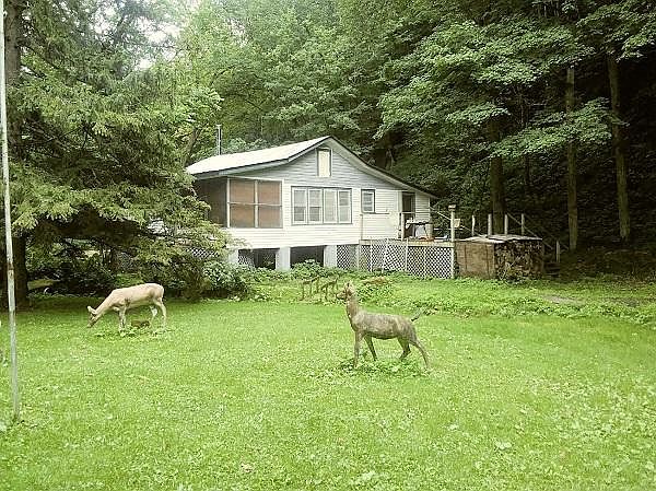 2nd image of E8367 Maple Dale Rd