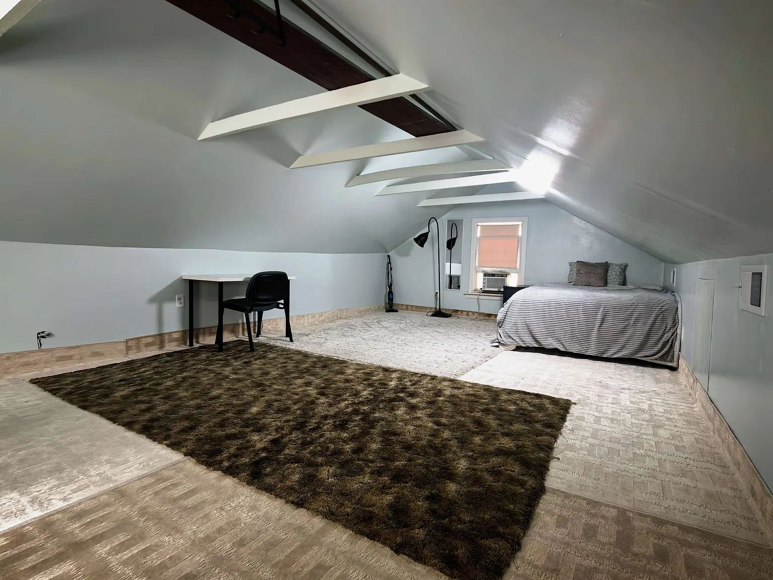 1 bed, 300 sqft, $950 — Photo 1