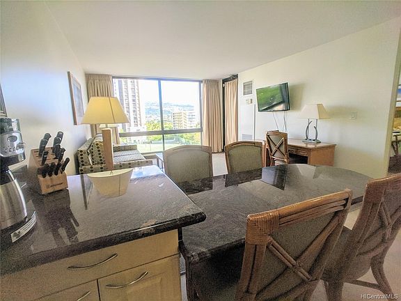2nd image of 229 Paoakalani Ave #1007