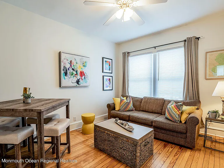 132 Sampson Pl — Photo 4