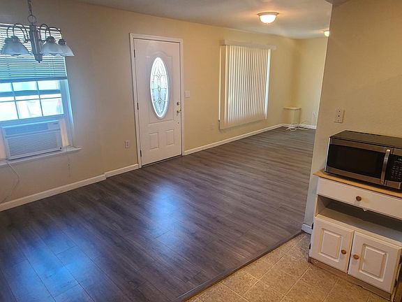 4th image of 2290 Dumbarton Ave