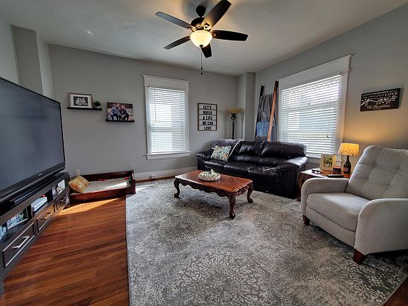 5th image of 126 Cedar Ave