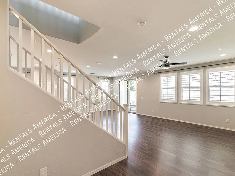 4626 E Tierra Buena Ln — Photo 4