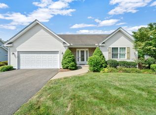 12 Shepard Ln #12, Enfield, CT 06082