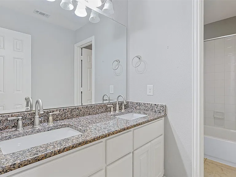 5919 Solara Ledge Ln — Photo 24
