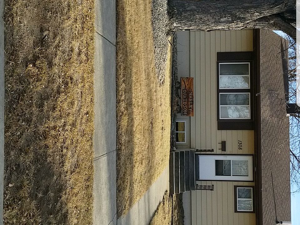 2nd image of 1308 Utah Ave SE