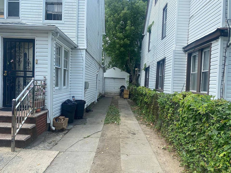 2nd image of 11406 194th St