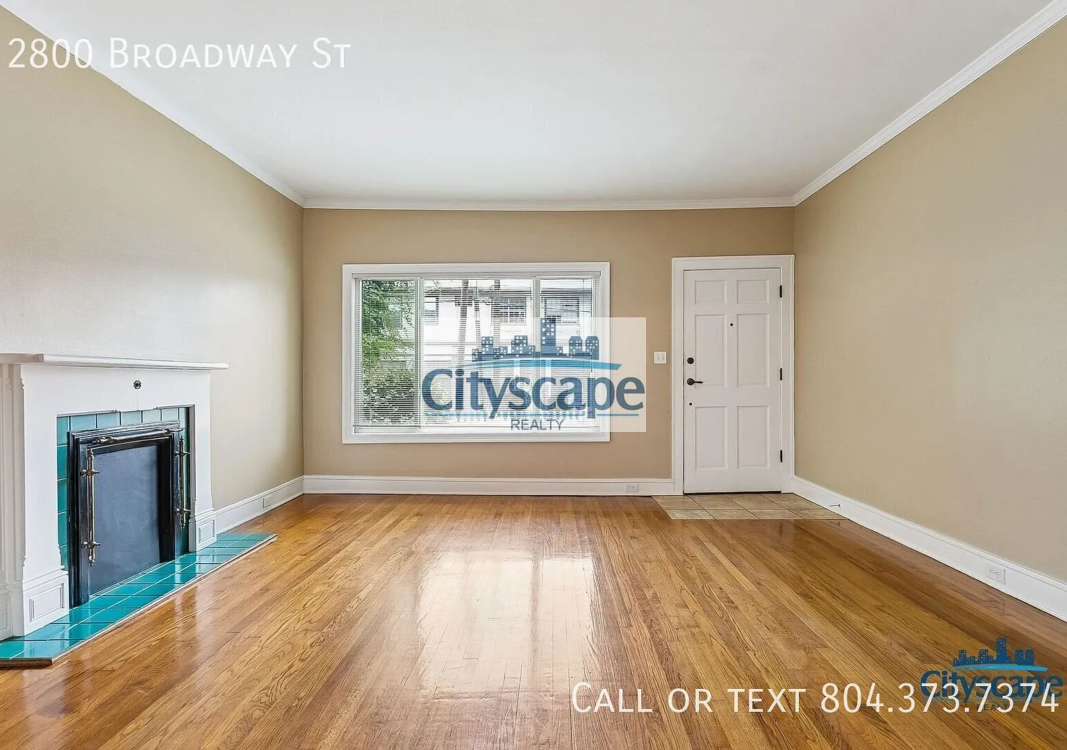 Lovely Broadmor 2 Bedroom Home — Photo 2