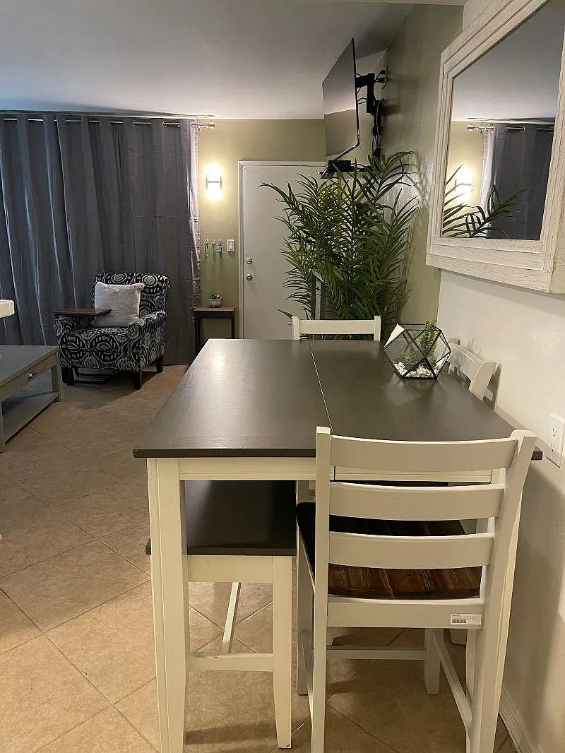 1 bed, 580 sqft, $2,400 — Photo 3