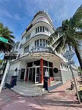 901 Collins Ave #103