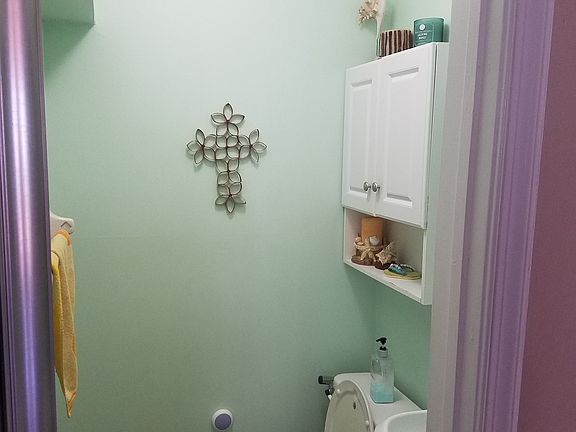 4th image of 222 Oder Ave