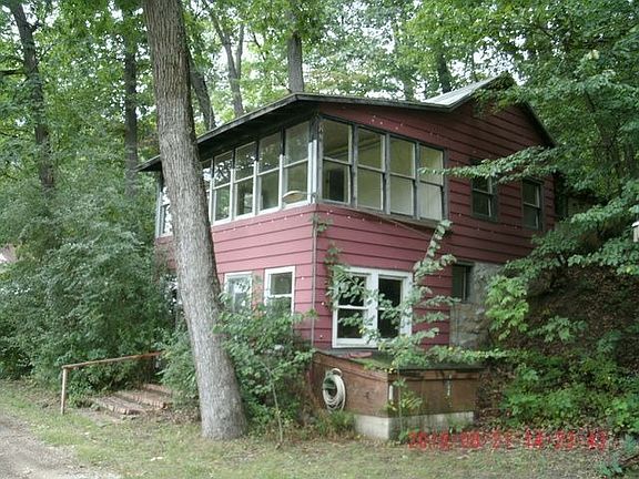 2nd image of 260 Long Lake Dr