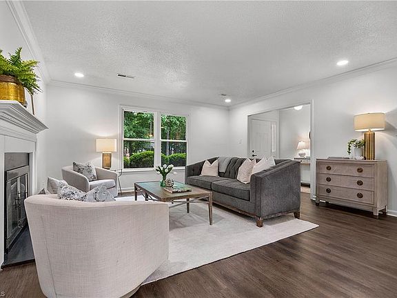 5th image of 2400 Cottage Pl