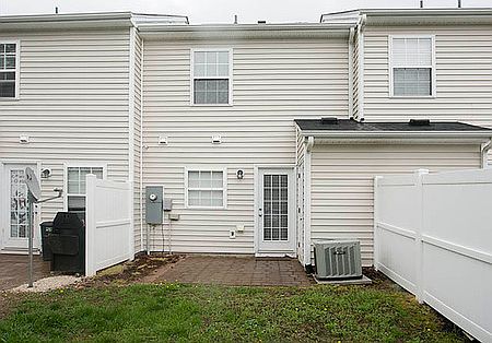 2nd image of 3241 Ivey Wood Ln