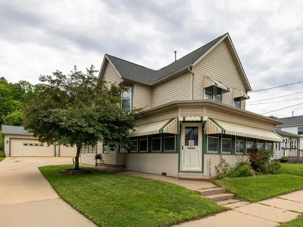 1417 Lincoln Ave, Dubuque, IA 52001