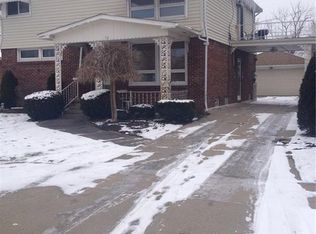 54 N Park Ave, Cheektowaga, NY 14225