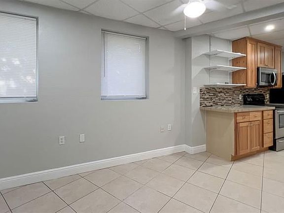 5th image of 818 Bryan Pl #C
