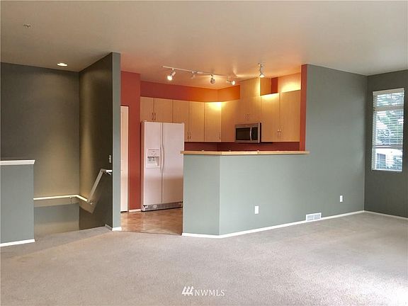 3rd image of 578 241st Ln SE