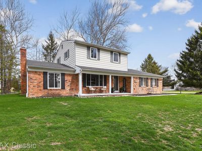 1877 Hopkins Dr, Wixom, MI, 48393