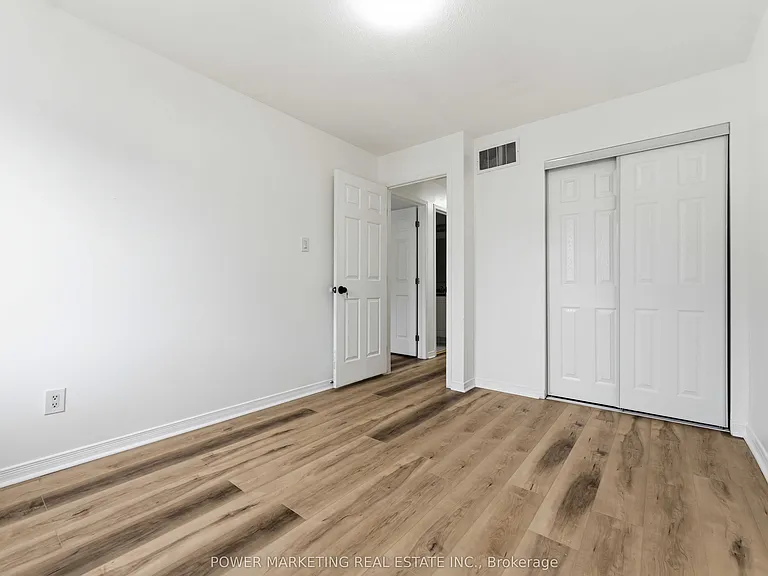 116 Esterbrook Dr — Photo 16