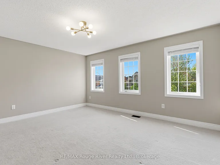 138 Kersey Cres — Photo 34