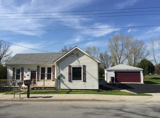 202 W Indiana St, Kouts, IN 46347