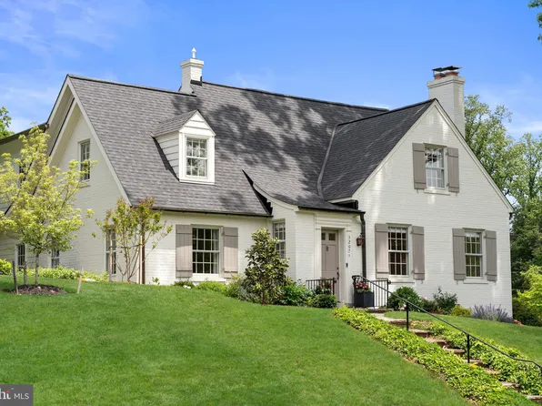 3207 Leland St, Chevy Chase, MD 20815