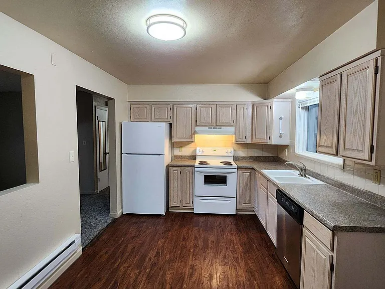 114 Beacon Hill Dr — Photo 13