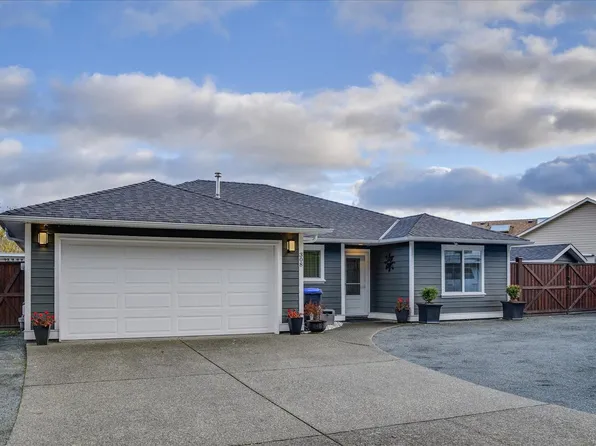 308 Church Rd, Parksville, BC V9P 2T8