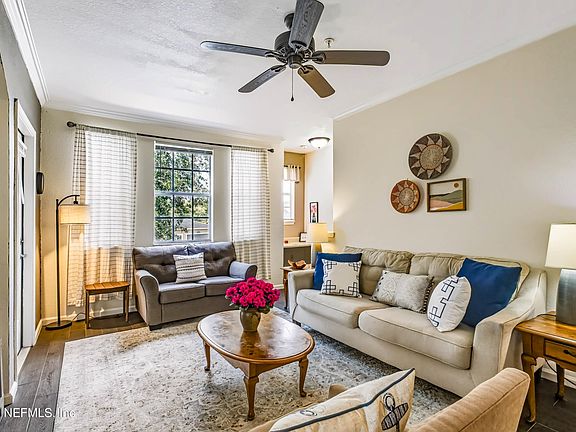 3rd image of 10075 GATE Parkway N #1106