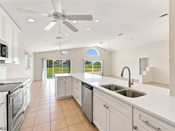 17518 Plumera Ln, North Fort Myers, FL 33917