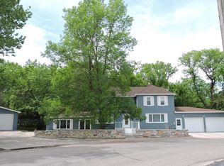 1305 4th Ave SW, Jamestown, ND 58401