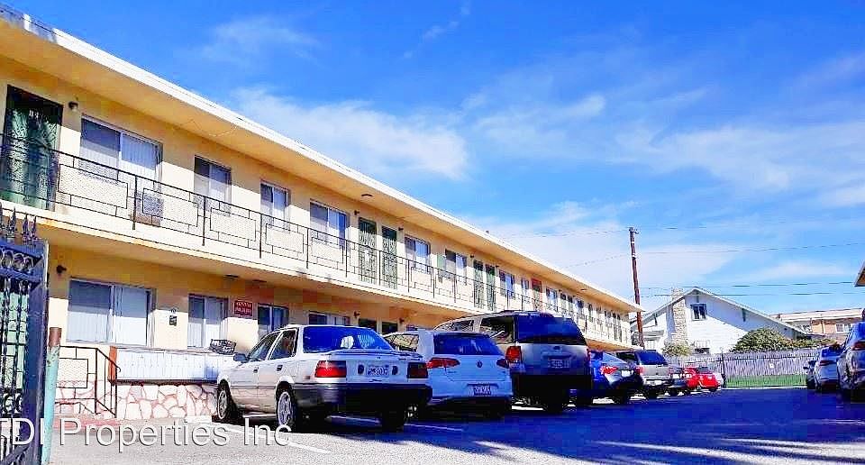 1st image of 1725 Park Ave APT 6