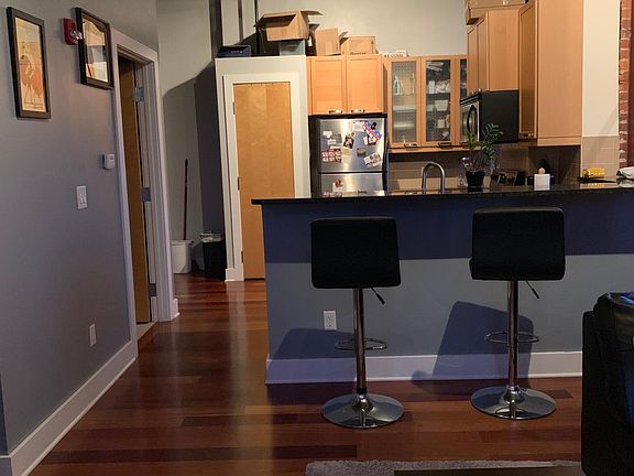 5th image of 150 E Main St APT 510