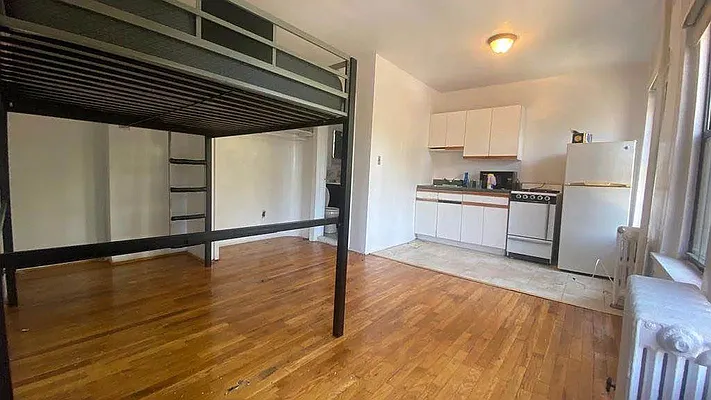 Rented by Zjama Realty Corp | media 10