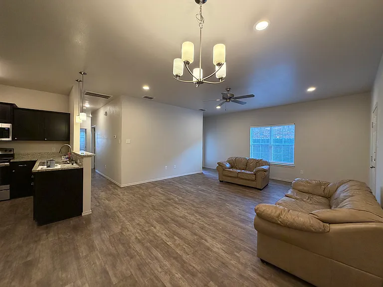 11626 Evanston Ave — Photo 5