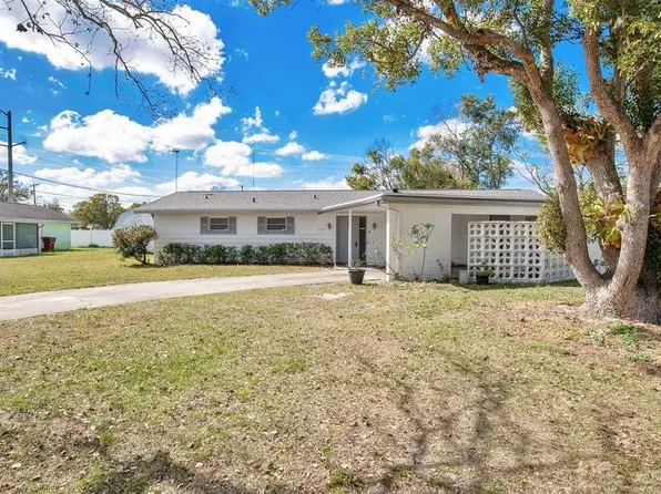 2255 Poinsettia Dr, Orange City, FL 32763