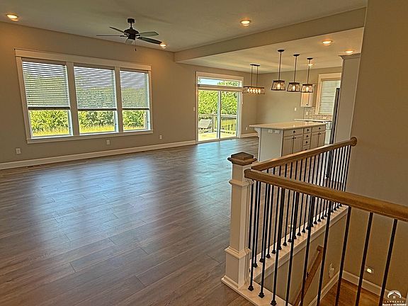 3rd image of 317 N White Dr