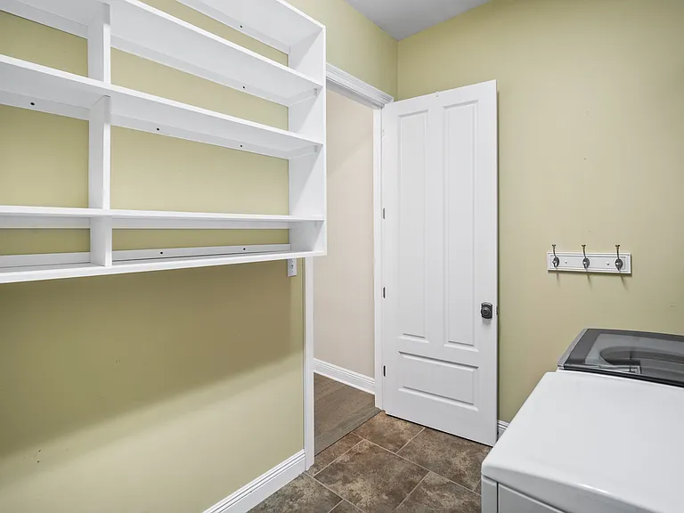 125 Chestnut Rdg — Photo 23