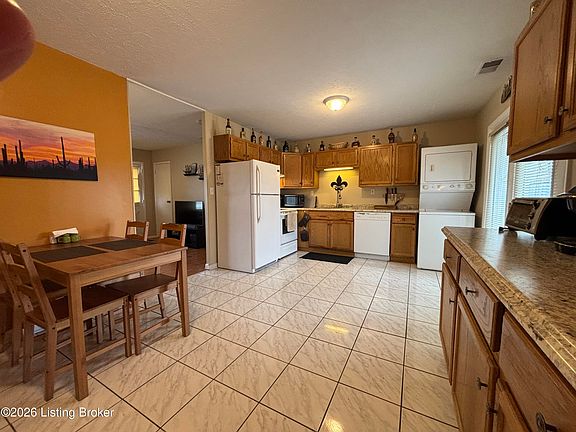 5th image of 9913 Robsion Rd