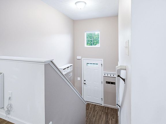 5th image of 557 Swan River Dr