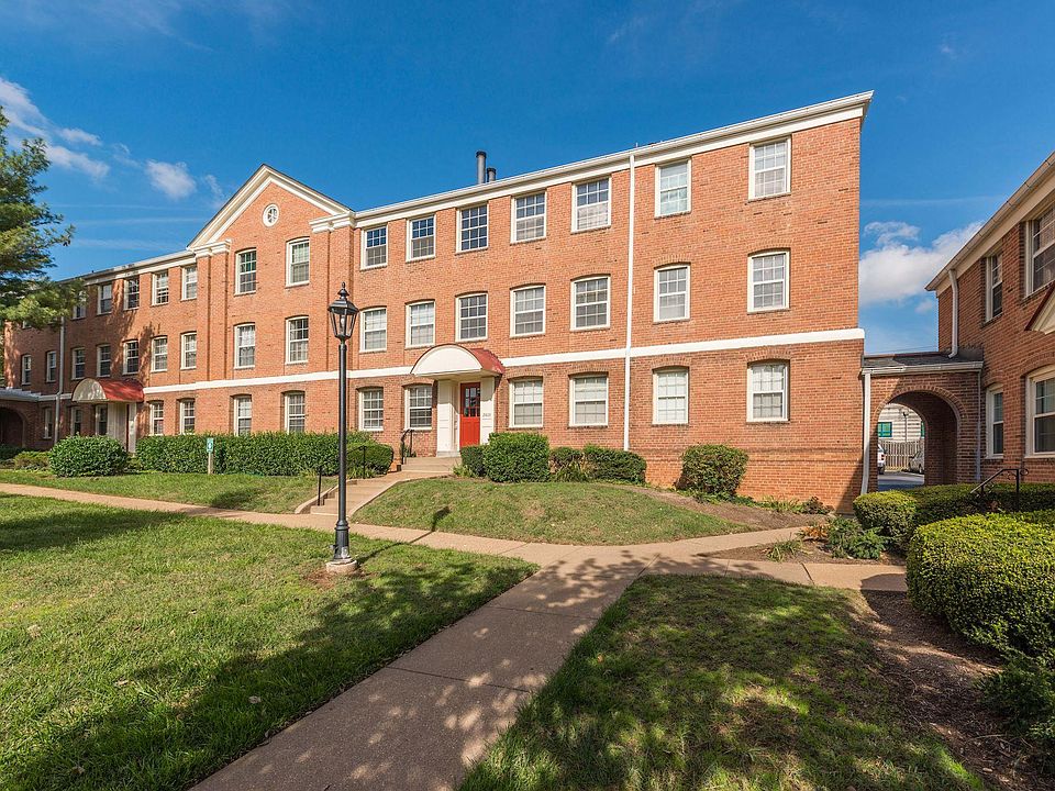 Cambridge court, garden style condo units
