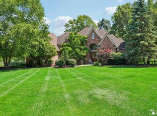 5322 N Meadow Ct, Ann Arbor, MI 48105