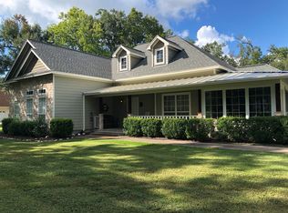 3023 Grace Ln, Highlands, TX 77562