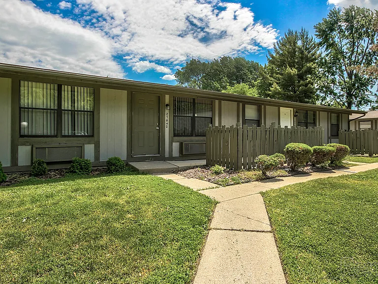 Willowood Apartments — Photo 18
