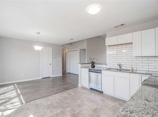 108 E Amberway Ln, Garland, TX