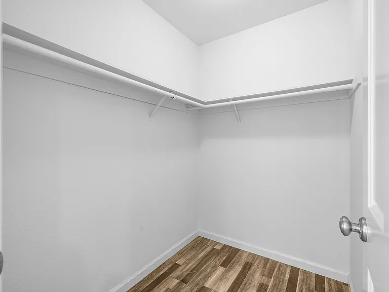 412 N Bushnell Ave #C — Photo 23