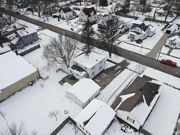 2nd image of 215 Center Ave