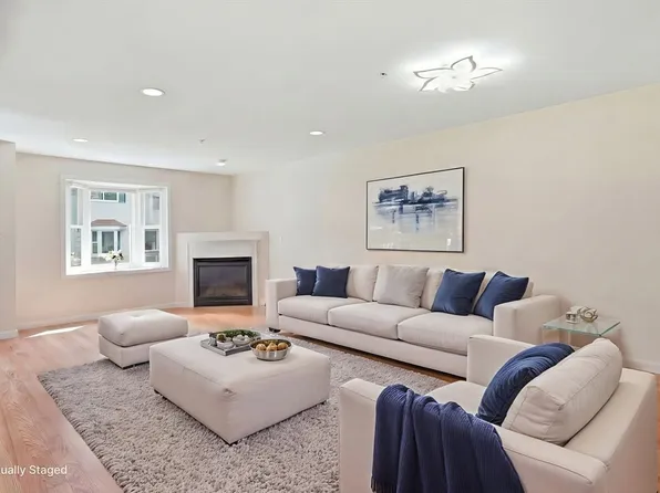 185 America Blvd Unit 185, Ashland, MA 01721