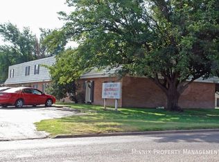 1600 Yonkers St #10, Plainview, TX 79072